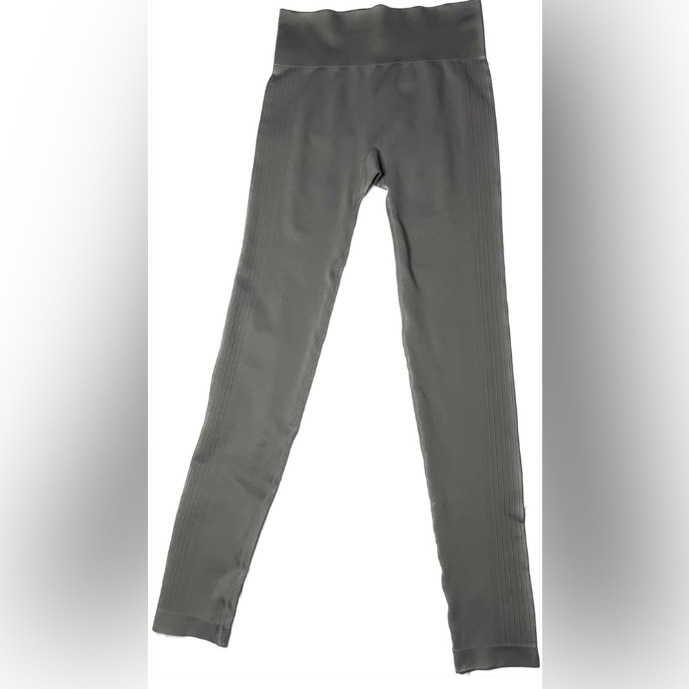 Woman’s Grey Leggings